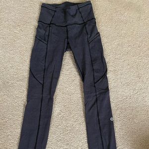lululemon black white leggings pockets size 2